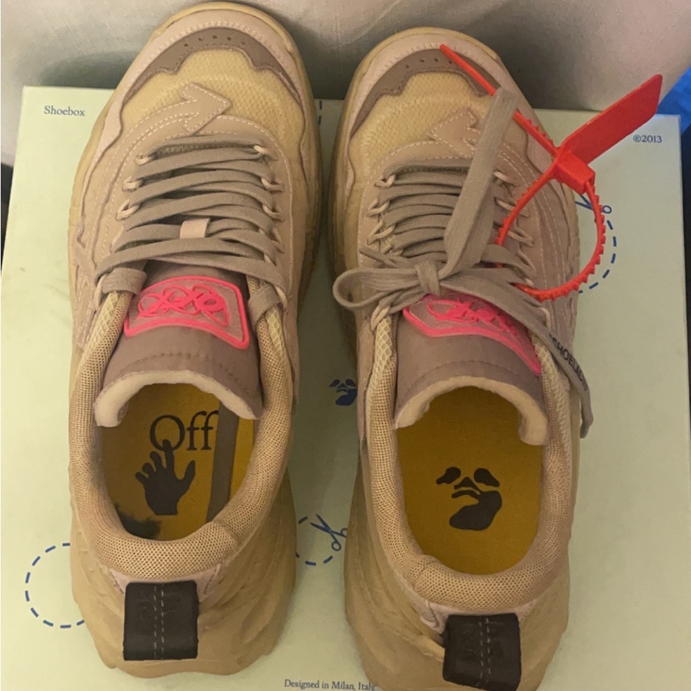 Off-White ODSY-1000 Beige sneakers